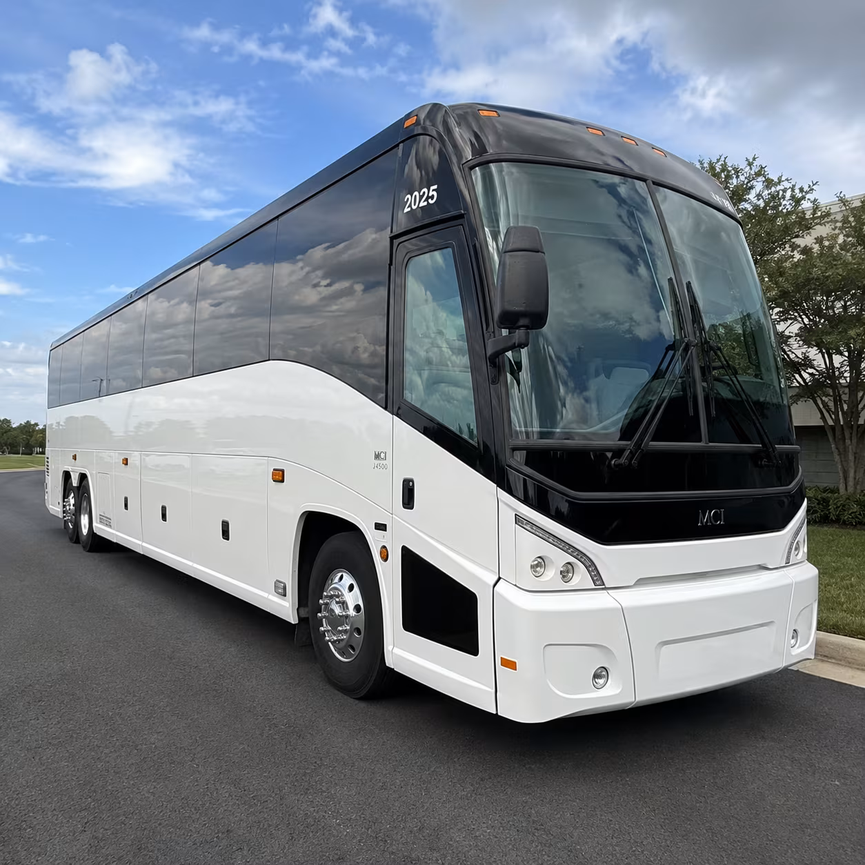 hartfordcharterbusservices com is ready to help hartford corporate groups book transportation for any occasion