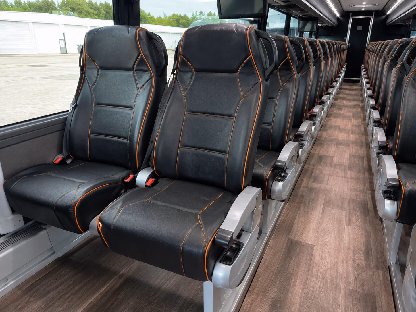 whatever your group size there s a bus ready for your hartford wine tour